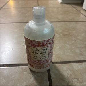 Rosewater & Jasmine Foaming Milk Bath - Soft Pink
